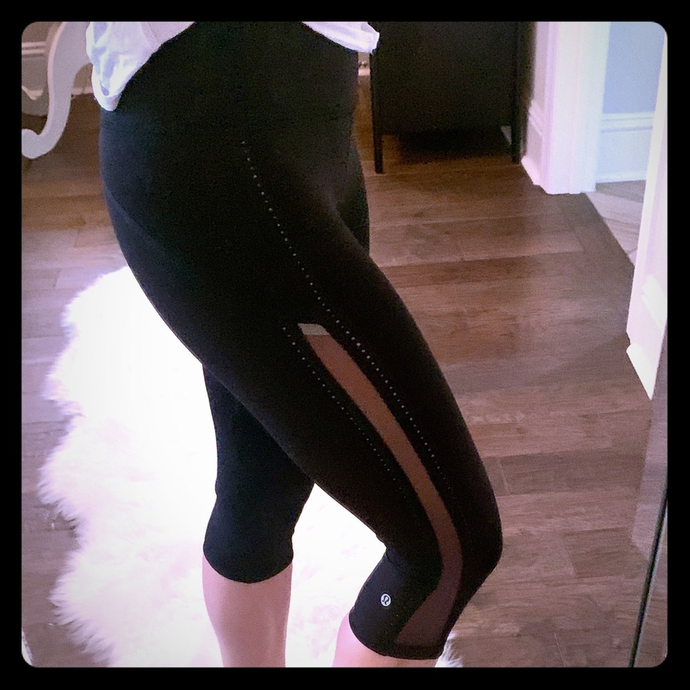 Lululemon Capri High Rise Sheer Side Run Leggings